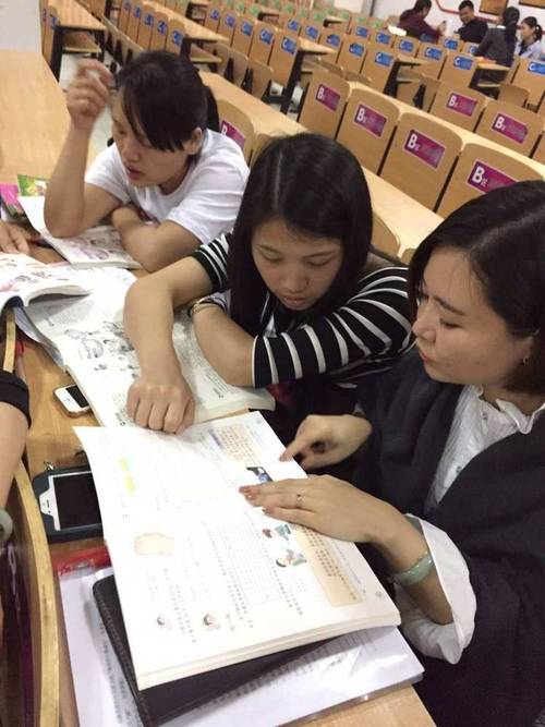 德馨苑参与人员:李俐静,刘红妹,侯玉婷,刘芷含,汪敏钰,谢菊芳,李柯霏